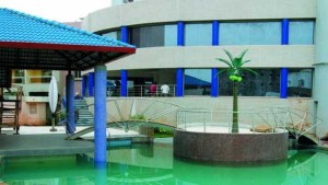 swimmingpoolradisson_10763